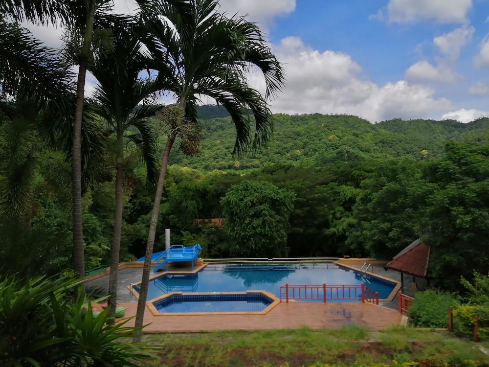 Cabbages & Condoms Khaoyai Resort Pakchong Exterior photo